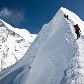 Island Peak (6189M)